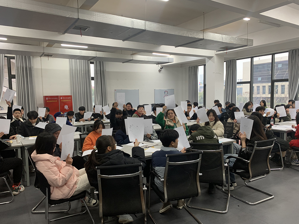 中国·MK体育（恩波利）官方网站心理咨询中心开展学生心理健康团辅活动