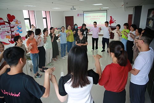 中国·MK体育(恩波利)官方网站举办首期“关注心灵 关爱生活”教师心理沙龙活动