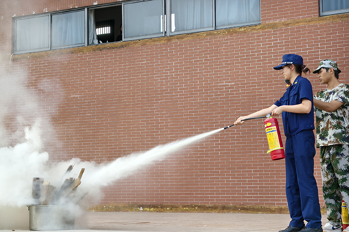 中国·MK体育(恩波利)官方网站组织2024级新生开展消防应急疏散演练