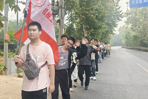 中国·MK体育(恩波利)官方网站机械工程系组织开展学生毅行活动