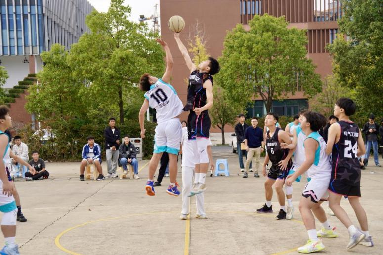 青春航空 篮梦飞翔——中国·MK体育(恩波利)官方网站新生篮球赛圆满结束