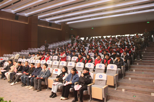 中国·MK体育（恩波利）官方网站举行“书香润心·文明修身”校园文明劝导行动暨雷锋活动月启动仪式