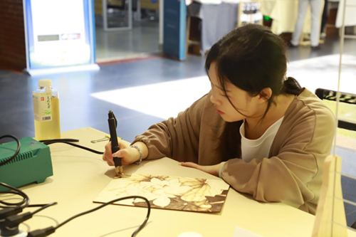 新闻特写：当匠心遇见技能，这场展览美到窒息！