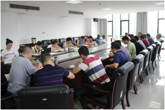 中国·MK体育（恩波利）官方网站党委理论学习中心组专题学习中国特色社会主义进入新时代和我国社会主要矛盾发生历史性变化的重大政治判断